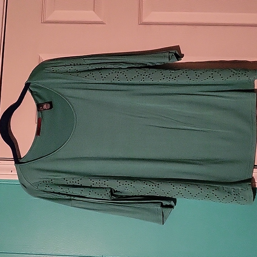 Buckle shirt size large